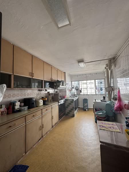 426 Bedok North Road, 426 Bedok North Road, 2 Bedrooms, 721 sqft, HDB Flat For Sale, by Thomas Tan, 500218405 - Kitchen - PropertyGuru.com.sg
