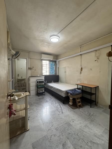 426 Bedok North Road, 426 Bedok North Road, 2 Bedrooms, 721 sqft, HDB Flat For Sale, by Thomas Tan, 500218405 - Bedroom - PropertyGuru.com.sg