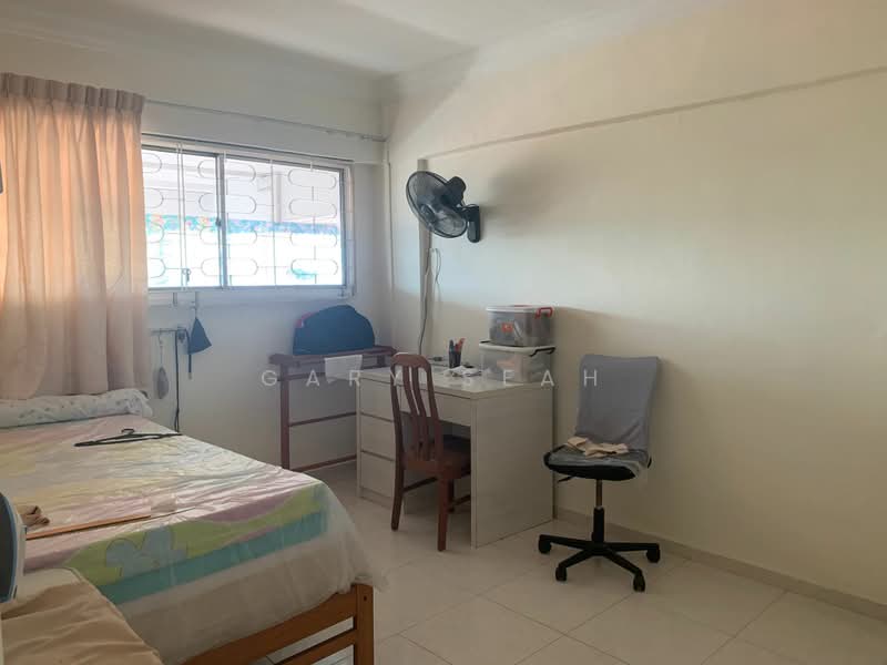 516 Jurong West Street 52, 516 Jurong West Street 52, 2 Bedrooms, 796 sqft, HDB Flat For Sale, by Gary Seah, 500218407 - Bedroom - PropertyGuru.com.sg