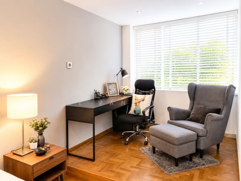 Huge Master Suite in the Heart of Katong, Tembeling Road, Room Rental, 500 sqft, Terraced House For Rent, by Le Van Lee, 500218422 - Study - PropertyGuru.com.sg