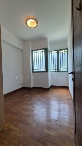 Palm Gardens, 3 Hong San Walk, Dairy Farm / Bukit Panjang / Choa Chu Kang, 3 Bedrooms, 1,206 sqft, Condominium For Sale, by Bikay Lim, 500218426 - 2nd Bedroom - PropertyGuru.com.sg