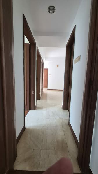 Palm Gardens, 3 Hong San Walk, Dairy Farm / Bukit Panjang / Choa Chu Kang, 3 Bedrooms, 1,206 sqft, Condominium For Sale, by Bikay Lim, 500218426 - Corridor to living room - PropertyGuru.com.sg