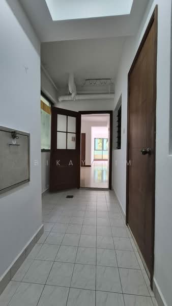 Palm Gardens, 3 Hong San Walk, Dairy Farm / Bukit Panjang / Choa Chu Kang, 3 Bedrooms, 1,206 sqft, Condominium For Sale, by Bikay Lim, 500218426 - Entrance to Living room - PropertyGuru.com.sg