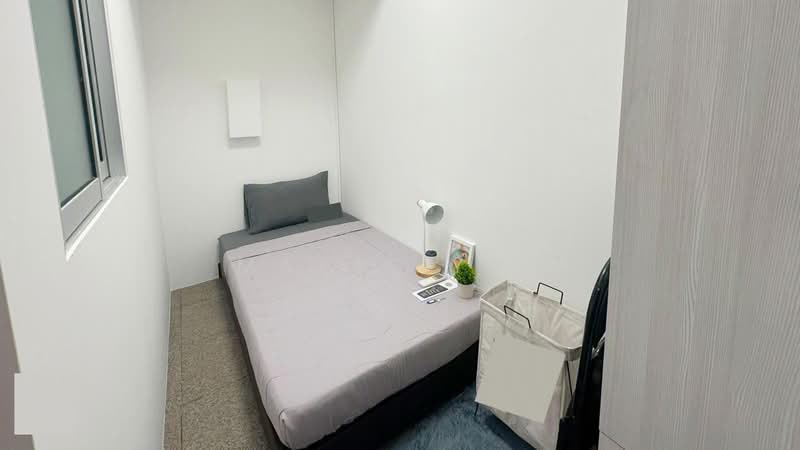 Westcove Condo, 16 West Coast Crescent, Room Rental, 120 sqft, Condominium For Rent, by Maple Yap, 500218432 - ECON1 - PropertyGuru.com.sg