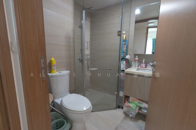 Kingsford Waterbay, 78 Upper Serangoon View, 2 Bedrooms, 635 sqft, Condominium For Sale, by Alviss Phua 潘家涵, 500218433 - Bathroom - PropertyGuru.com.sg