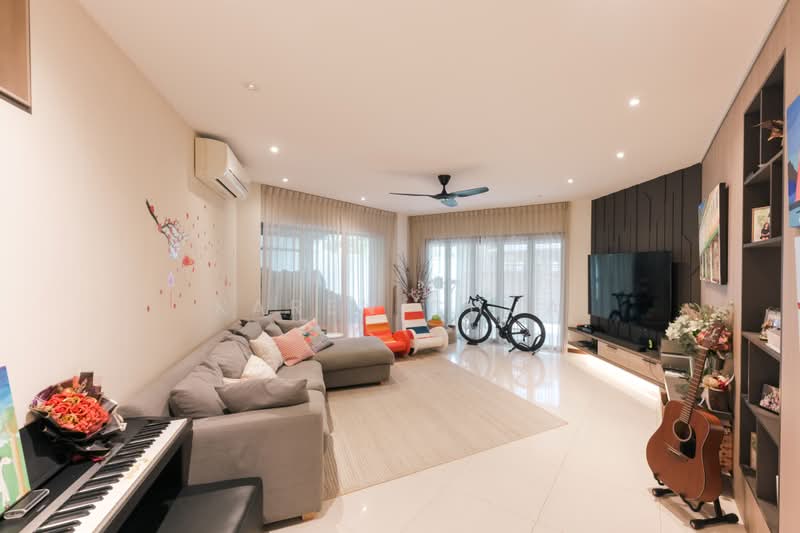 Dunbar Walk, , 6 Bedrooms, 4,500 sqft, Semi-Detached House For Sale, by Karen Chua, 500218434 - Living Room - PropertyGuru.com.sg