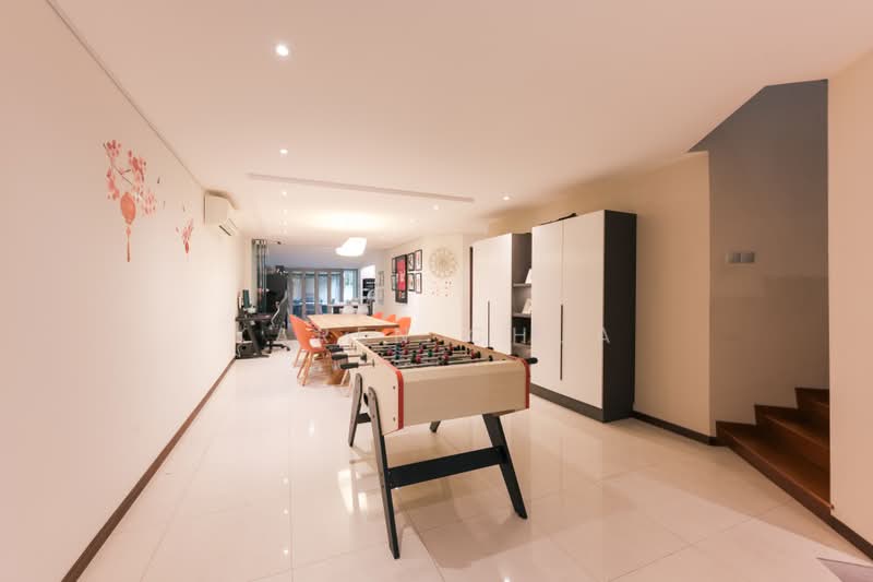 Dunbar Walk, , 6 Bedrooms, 4,500 sqft, Semi-Detached House For Sale, by Karen Chua, 500218434 - Interior - PropertyGuru.com.sg