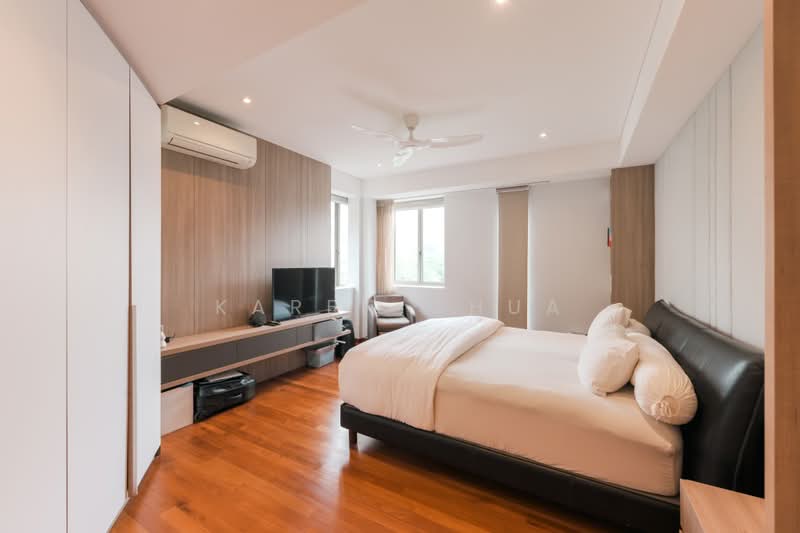 Dunbar Walk, , 6 Bedrooms, 4,500 sqft, Semi-Detached House For Sale, by Karen Chua, 500218434 - Bedroom - PropertyGuru.com.sg