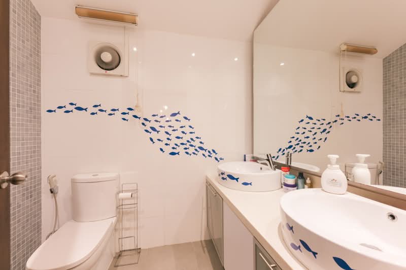 Dunbar Walk, , 6 Bedrooms, 4,500 sqft, Semi-Detached House For Sale, by Karen Chua, 500218434 - Bathroom - PropertyGuru.com.sg