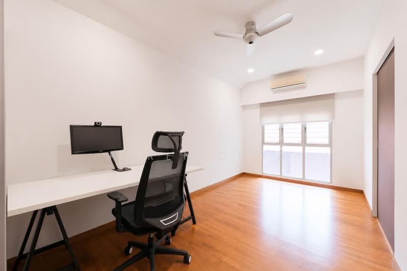 Dunbar Walk, , 6 Bedrooms, 4,500 sqft, Semi-Detached House For Sale, by Karen Chua, 500218434 - Study - PropertyGuru.com.sg