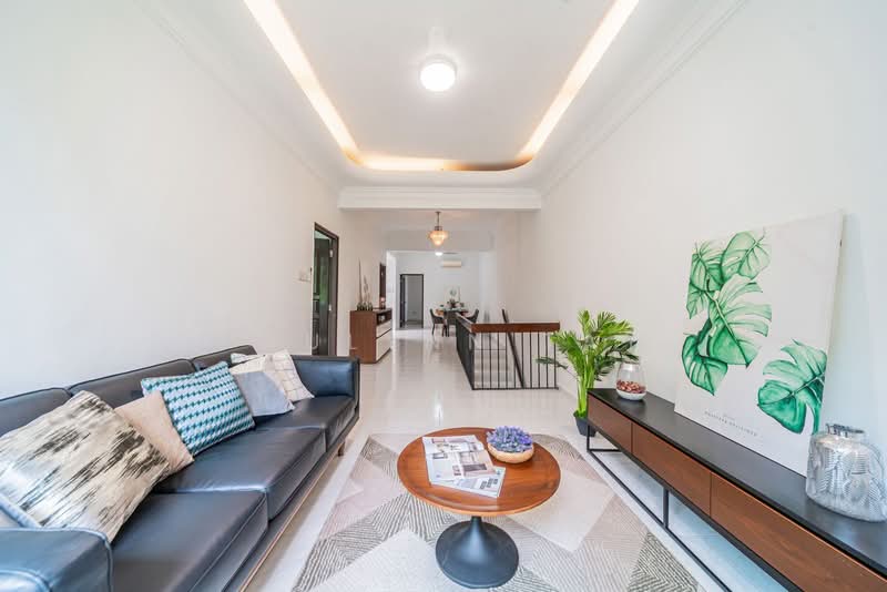 Teacher's Housing Estate, Iqbal Avenue, 3 Bedrooms, 1,195 sqft, Walk-up Apartment For Sale, by Paulynn Tay, 500218435 - Living Room - PropertyGuru.com.sg