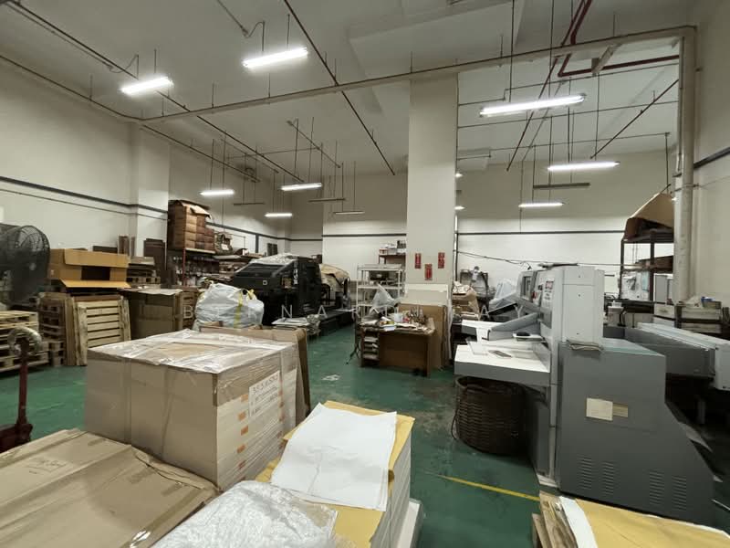 Ubi Centre, 57 Ubi Avenue 1, Eunos / Geylang / Paya Lebar, 2,884 sqft, Light Industrial (B1) For Sale, by Bernard Tay, 500218441 - Interior - CommercialGuru.com.sg