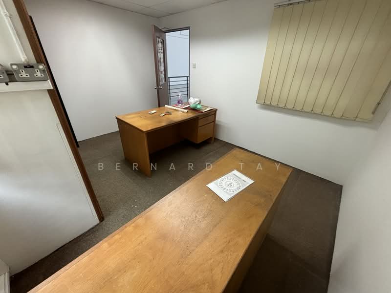 Ubi Centre, 57 Ubi Avenue 1, Eunos / Geylang / Paya Lebar, 2,884 sqft, Light Industrial (B1) For Sale, by Bernard Tay, 500218441 - Study - CommercialGuru.com.sg