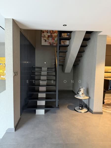 Fulton Hill, Fulton Road, 4 Bedrooms, 2,223 sqft, Corner Terrace For Sale, by Elsie Ong, 500218443 - Staircase - PropertyGuru.com.sg