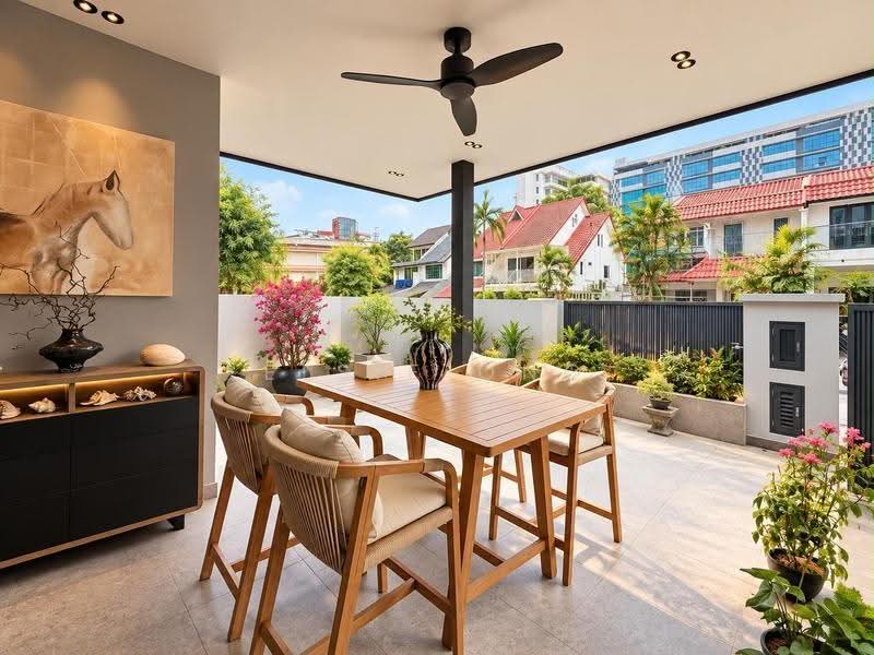 Fulton Hill, Fulton Road, Ang Mo Kio / Bishan / Thomson, 4 Bedrooms, 2,223 sqft, Corner Terrace For Sale, by Elsie Ong, 500218443 - PropertyGuru.com.sg