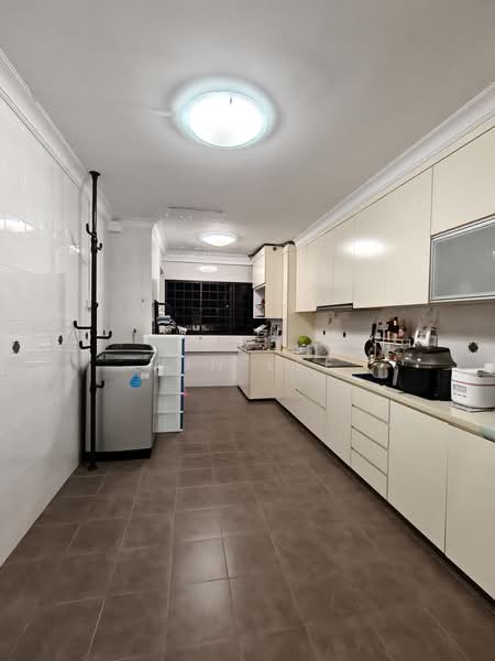 272 Tampines Street 22, 272 Tampines Street 22, 3 Bedrooms, 1,130 sqft, HDB Flat For Sale, by Win Lee, 500218449 - Kitchen - PropertyGuru.com.sg