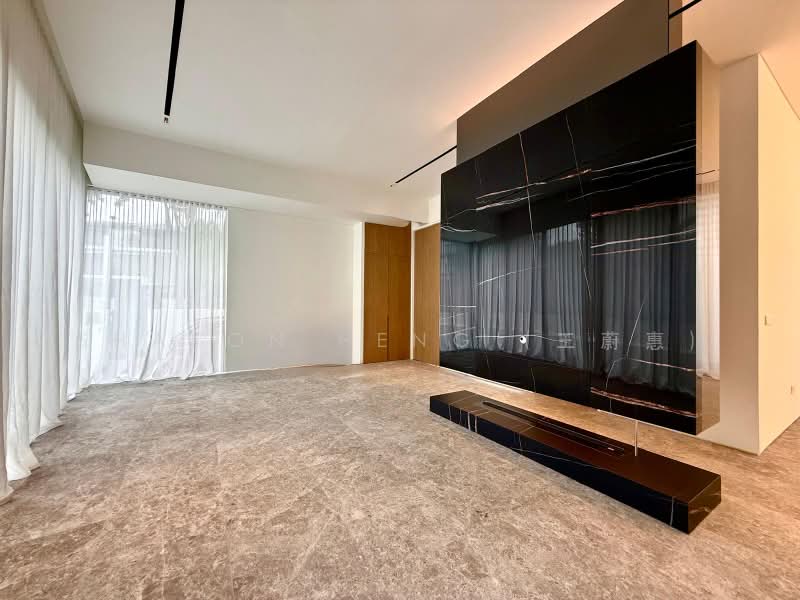 Near Orchard Rd! Brand New Bungalow Ready for Viewing Now!, Bukit Timah Rd / Barker Rd / Stevens Rd, 6 Bedrooms, 8,400 sqft, Bungalow House For Sale, by Sharon Heng (王蔚惠), 500218454 - Living Room - PropertyGuru.com.sg
