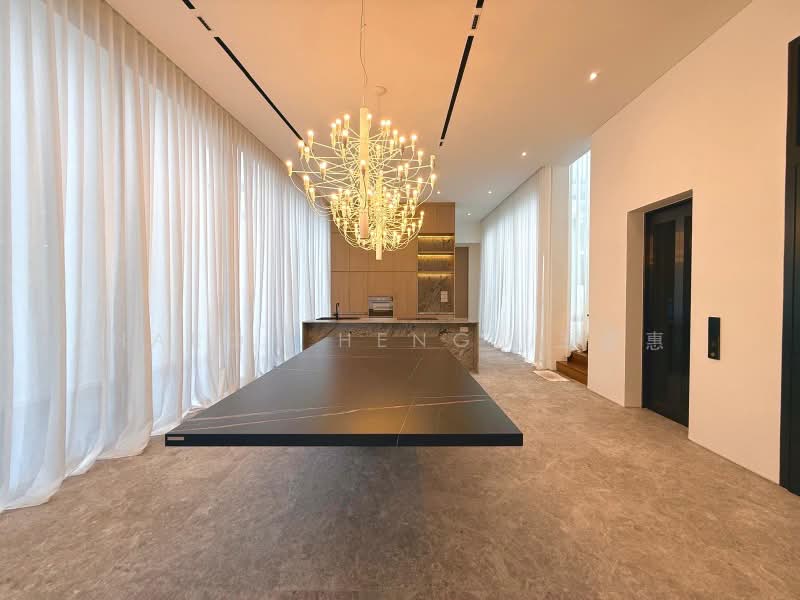 Near Orchard Rd! Brand New Bungalow Ready for Viewing Now!, Bukit Timah Rd / Barker Rd / Stevens Rd, 6 Bedrooms, 8,400 sqft, Bungalow House For Sale, by Sharon Heng (王蔚惠), 500218454 - Kitchen - PropertyGuru.com.sg