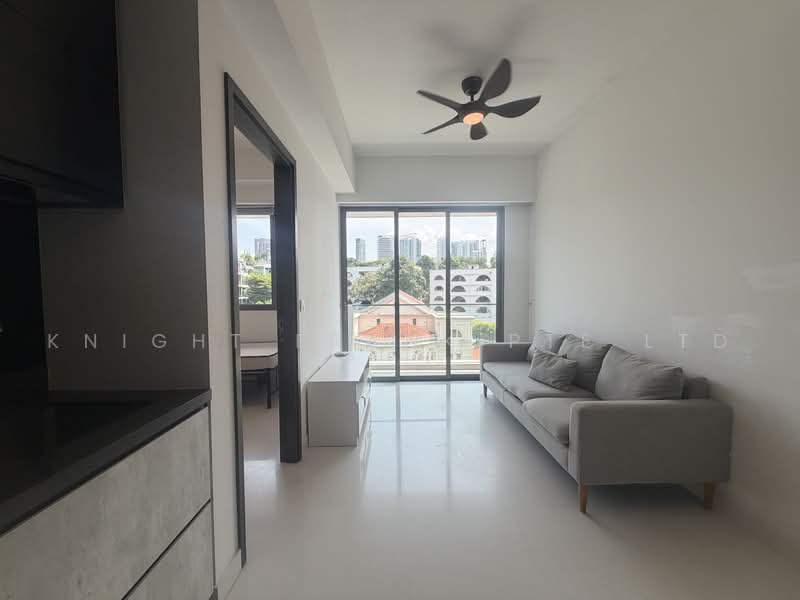 The Rise @ Oxley - Residences, 71 Oxley Rise, 1 Bedroom, 463 sqft, Apartment For Sale, by Evelyn Chen, 500218462 - Living Room - PropertyGuru.com.sg