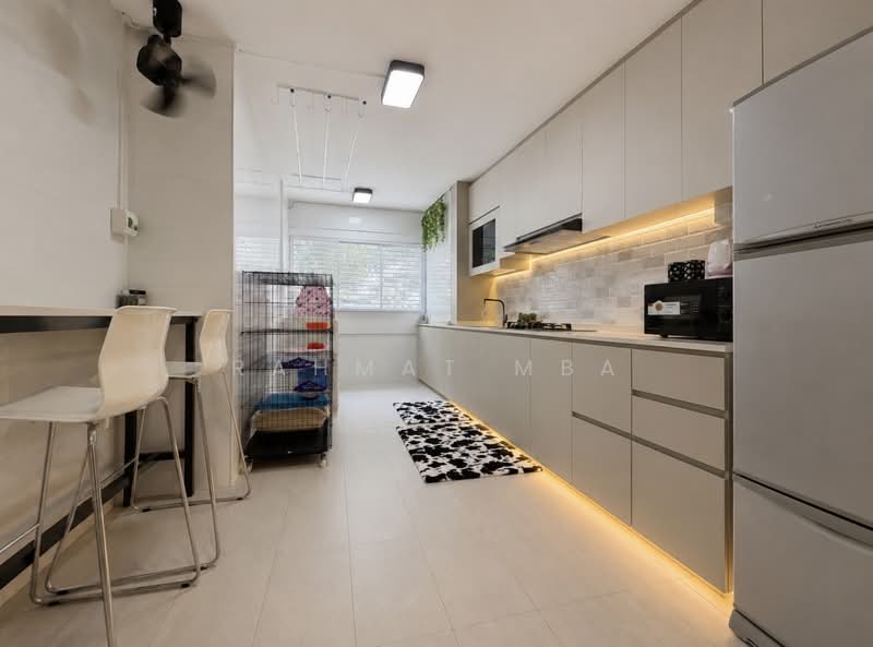 162 Bukit Batok Street 11, 162 Bukit Batok Street 11, 2 Bedrooms, 797 sqft, HDB Flat For Sale, by Rahmat MBA, 500218469 - Kitchen - PropertyGuru.com.sg