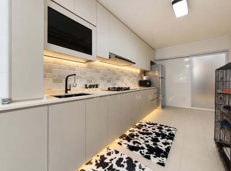 162 Bukit Batok Street 11, 162 Bukit Batok Street 11, 2 Bedrooms, 797 sqft, HDB Flat For Sale, by Rahmat MBA, 500218469 - Kitchen - PropertyGuru.com.sg