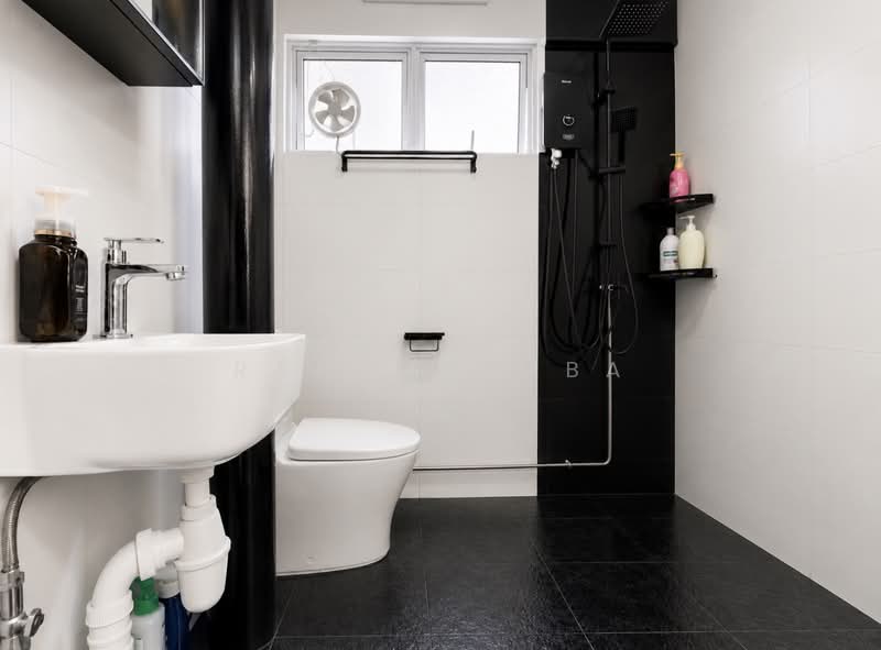 162 Bukit Batok Street 11, 162 Bukit Batok Street 11, 2 Bedrooms, 797 sqft, HDB Flat For Sale, by Rahmat MBA, 500218469 - Bathroom - PropertyGuru.com.sg