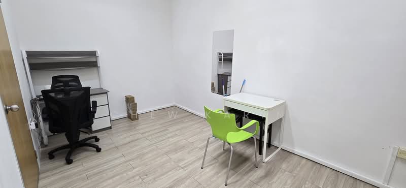 Woodlands Bizhub, 190 Woodlands Industrial Park E5, 200 sqft, Factory / Workshop (B2) For Rent, by Chew Karin, 500218470 - Study - CommercialGuru.com.sg
