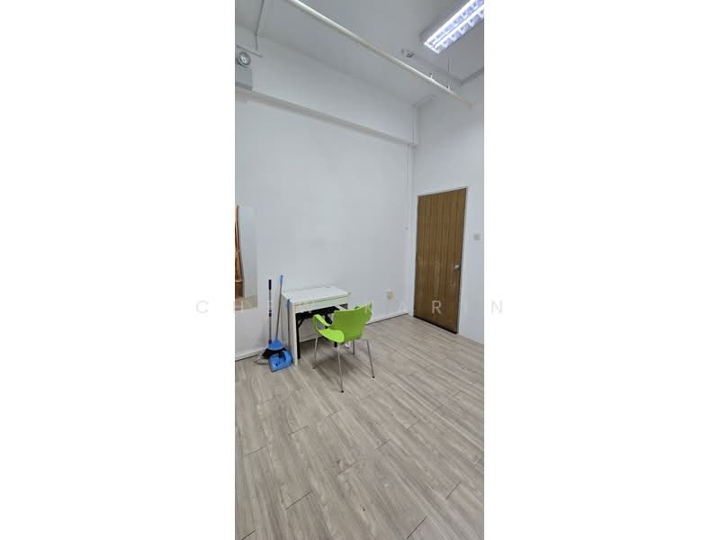 Woodlands Bizhub, 190 Woodlands Industrial Park E5, 200 sqft, Factory / Workshop (B2) For Rent, by Chew Karin, 500218470 - CommercialGuru.com.sg