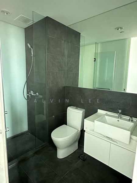 ARC 380, 380 Jalan Besar, 1,442 sqft, Office For Sale, by Alvin Lee, 500218471 - Bathroom - CommercialGuru.com.sg