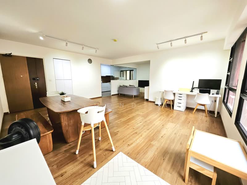 467B Bukit Batok West Avenue 9, 467B Bukit Batok West Avenue 9, 3 Bedrooms, 113 sqft, HDB Flat For Sale, by Raymond Tan, 500218472 - Living Room - PropertyGuru.com.sg