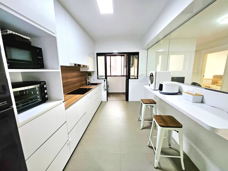 467B Bukit Batok West Avenue 9, 467B Bukit Batok West Avenue 9, 3 Bedrooms, 113 sqft, HDB Flat For Sale, by Raymond Tan, 500218472 - Kitchen - PropertyGuru.com.sg