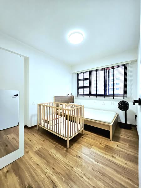 467B Bukit Batok West Avenue 9, 467B Bukit Batok West Avenue 9, 3 Bedrooms, 113 sqft, HDB Flat For Sale, by Raymond Tan, 500218472 - Common Bedroom - PropertyGuru.com.sg