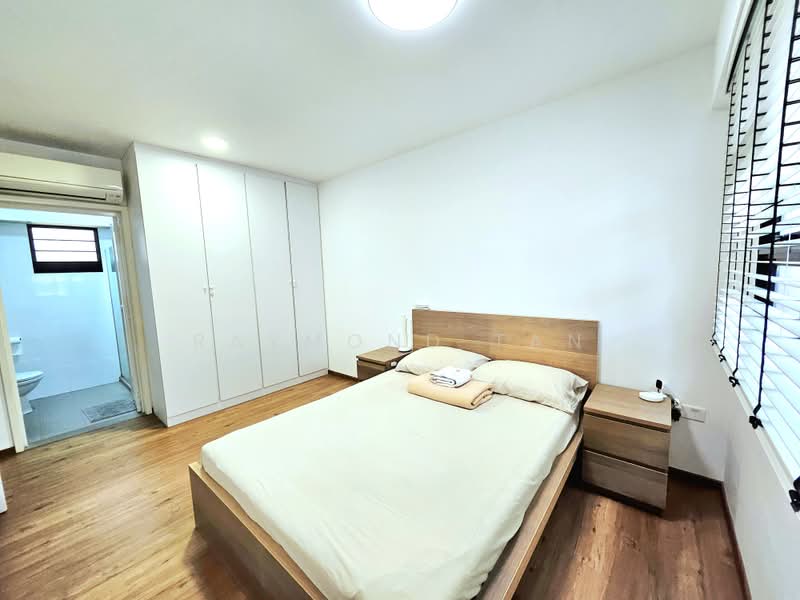467B Bukit Batok West Avenue 9, 467B Bukit Batok West Avenue 9, 3 Bedrooms, 113 sqft, HDB Flat For Sale, by Raymond Tan, 500218472 - Master Bedroom - PropertyGuru.com.sg