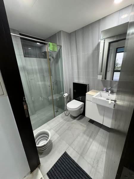 Pavilion Square, 345 Geylang Road, 1 Bedroom, 420 sqft, Condominium For Sale, by Denyse Teng, 500218480 - Bathroom - PropertyGuru.com.sg