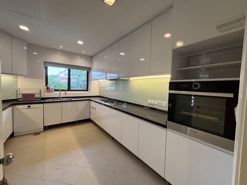 The Arcadia (Arcadia Gardens), 237 Arcadia Road, 4 Bedrooms, 3,810 sqft, Condominium For Rent, by Eunice Toh, 500218482 - Kitchen - PropertyGuru.com.sg