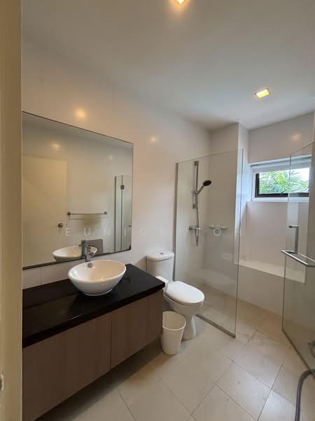 The Arcadia (Arcadia Gardens), 237 Arcadia Road, 4 Bedrooms, 3,810 sqft, Condominium For Rent, by Eunice Toh, 500218482 - Bathroom - PropertyGuru.com.sg