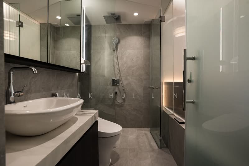 The Beacon Edge, 250 Tembeling Road, 3 Bedrooms, 1,442 sqft, Apartment For Sale, by Mak Hui Lyn, 500218503 - Bathroom - PropertyGuru.com.sg