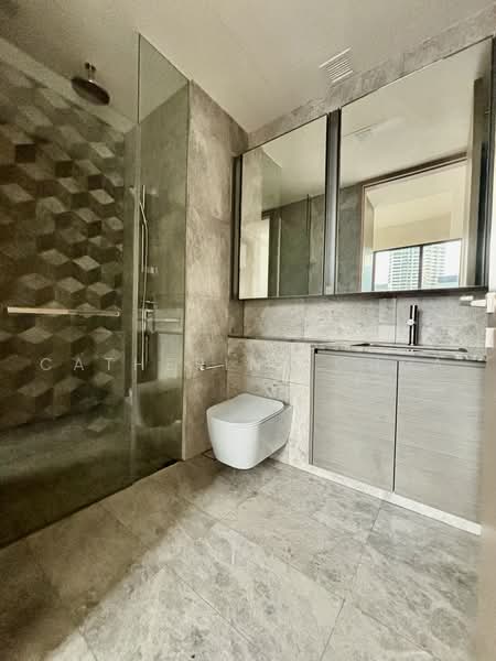 Leedon Green, 32 Leedon Heights, 1 Bedroom, 603 sqft, Condominium For Sale, by Catherine Chua, 500218504 - Bathroom - PropertyGuru.com.sg
