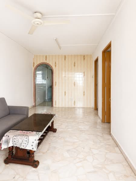 9 Lorong 7 Toa Payoh, 9 Lorong 7 Toa Payoh, 2 Bedrooms, 710 sqft, HDB Flat For Sale, by Sharlene Teo, 500218508 - Living Room - PropertyGuru.com.sg