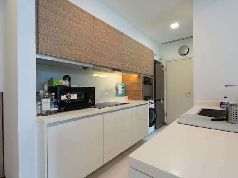 Concourse Skyline, 300 Beach Road, 1 Bedroom, 840 sqft, Condominium For Sale, by Clara Lian, 500218515 - Kitchen - PropertyGuru.com.sg
