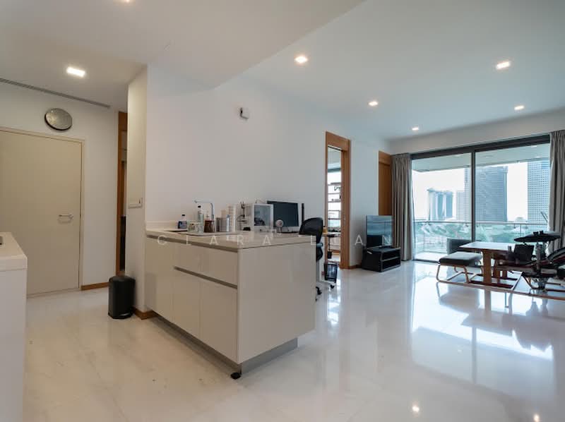 Concourse Skyline, 300 Beach Road, 1 Bedroom, 840 sqft, Condominium For Sale, by Clara Lian, 500218515 - PropertyGuru.com.sg