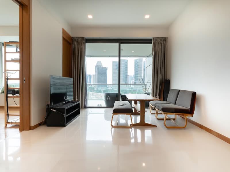 Concourse Skyline, 300 Beach Road, 1 Bedroom, 840 sqft, Condominium For Sale, by Clara Lian, 500218515 - Living Room - PropertyGuru.com.sg