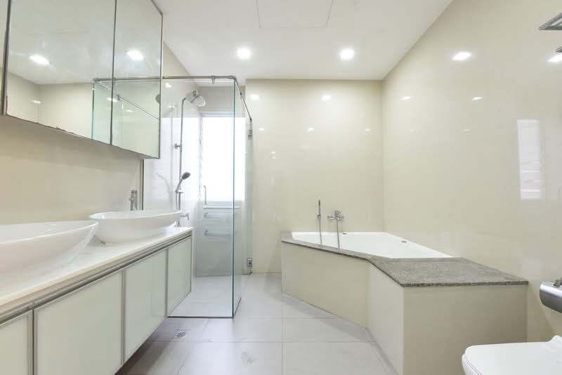 Regency Park, 9 Nathan Road, 4 Bedrooms, 3,650 sqft, Condominium For Rent, by Edwin Lee, 500218517 - PropertyGuru.com.sg