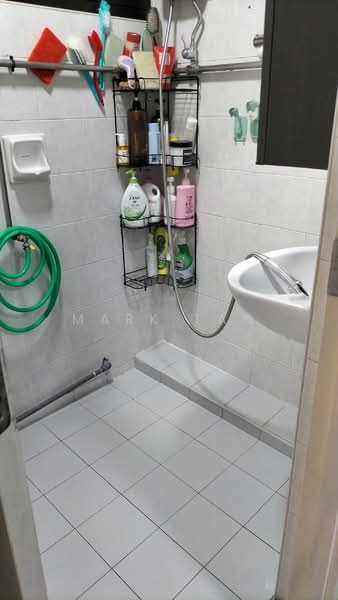 6 Marsiling Drive, 6 Marsiling Drive, Room Rental, 110 sqft, HDB Flat For Rent, by Mark Tan, 500218519 - Bathroom - PropertyGuru.com.sg