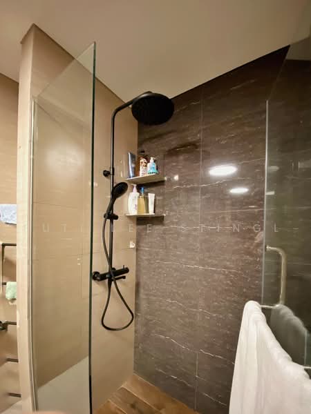The Promenade @ Pelikat, 183 Jalan Pelikat, 1 Bedroom, 452 sqft, Condominium For Sale, by Puti Lee Stingl, 500218522 - Bathroom - PropertyGuru.com.sg