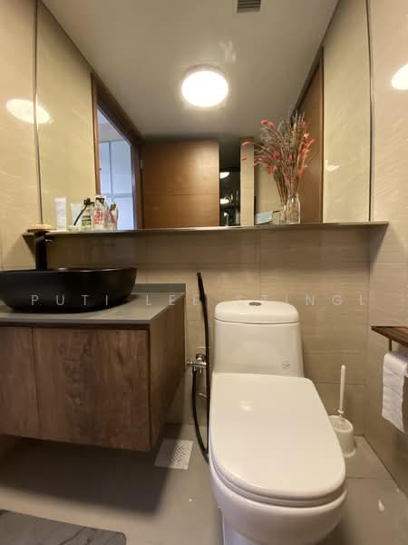 The Promenade @ Pelikat, 183 Jalan Pelikat, 1 Bedroom, 452 sqft, Condominium For Sale, by Puti Lee Stingl, 500218522 - Bathroom - PropertyGuru.com.sg