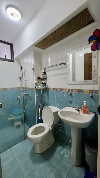 630 Senja Road, 630 Senja Road, 3 Bedrooms, 1,184 sqft, HDB Flat For Sale, by Alan Tan, 500218523 - Bathroom - PropertyGuru.com.sg