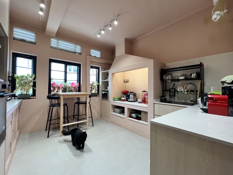 71 Seng Poh Road, 71 Seng Poh Road, 3 Bedrooms, 764 sqft, Walk-up Apartment For Sale, by Sky Seow, 500218529 - Original Chimney (Iconic) Super Rare - PropertyGuru.com.sg