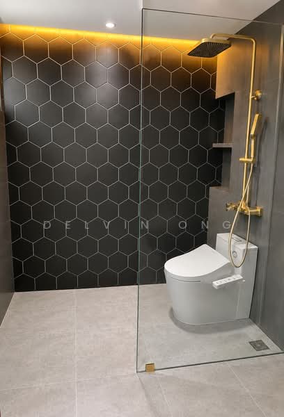 Parc Vista, 452 Corporation Road, 2 Bedrooms, 1,259 sqft, Condominium For Sale, by Delvin Ong, 500218545 - Bathroom - PropertyGuru.com.sg