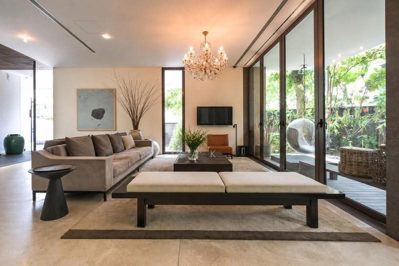 Cul-de-Sac Resort-Style 2.5-Storey Semi-Detached with Private Swimming Pool & Lush Greenery, Watten Estate, Newton / Novena, 4 Bedrooms, 5,000 sqft, Semi-Detached House For Sale, by Mak Hui Lyn, 500218548 - PropertyGuru.com.sg